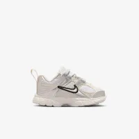 Nike V5 RNR Baby/Toddler Кроссовки цвет белый