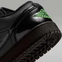 Nike Air Jordan 1 Low SE жіноча Кросівки колір чорний