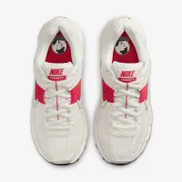 Nike Zoom Vomero 5 жіноча Кросівки колір білий
