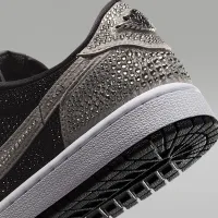 Nike Air Jordan 1 Retro Low OG with Swarovski® crystals жіноча Кросівки колір сірий