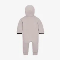 Nike Sportswear Tech Fleece Hooded Coverall Baby Coverall цвет фиолетовый