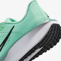 Nike Quest 6 жіноча Road Running Кросівки колір зелений