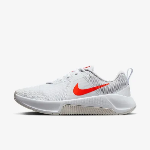 Nike MC Trainer 3 женская для тренировок Кроссовки цвет белый