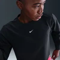 Nike One женская Repel Woven Top цвет черный