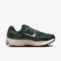Nike Zoom Vomero 5 женская Кроссовки цвет зеленый