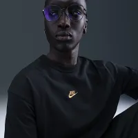 Nike Sportswear Premium Essentials чоловічі футболка колір чорний