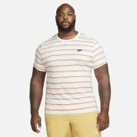 Nike Sportswear Club чоловічі футболка колір білий