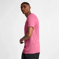 Nike Sportswear Club чоловічі футболка Pink