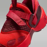 Nike Jordan Trunner LX женская Кроссовки цвет красный