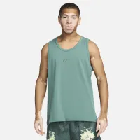 Nike Sportswear Premium Essentials чоловічі Tank колір зелений