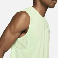 Nike Solar Chase мужские Dri-FIT Sleeveless Running Top цвет зеленый