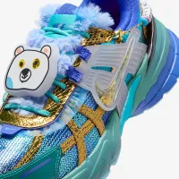 Nike жіноча V2K Run x Doernbecher Freestyle 