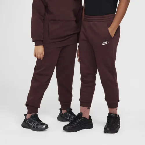 Nike Sportswear Club Fleece Big дитячі Joggers (Extended Size) колір червоний