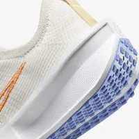Nike Interact Run жіноча Road Running Кросівки колір сірий