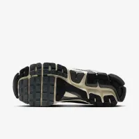 Nike Zoom Vomero 5 чоловічі Кросівки колір сірий