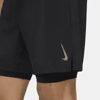 Nike Yoga мужские 2-in-1 шорты цвет черный
