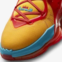 Nike LeBron 19 баскетбольні Shoe Orange