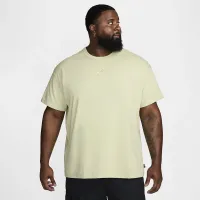 Nike Sportswear Premium Essentials мужские футболка цвет зеленый