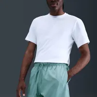 Nike Club чоловічі Woven Flow шорти колір зелений