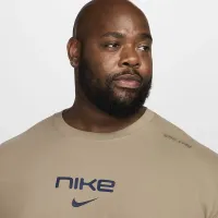 Nike Sportswear мужские Max90 футболка цвет коричневый
