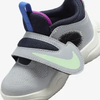 Nike Team Hustle D 11 SE Baby/Toddler Кроссовки цвет серый