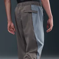 Nike Tech чоловічі Dri-FIT Woven Color-Block Loose-Fit Pants колір сірий