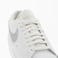 Кросівки Nike Blazer Low DQ7571-101 - Білі