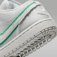 Nike Air Jordan 1 Low SE жіноча Кросівки колір сірий