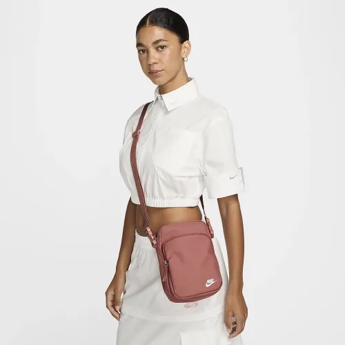 Nike Heritage Crossbody сумка (4L) Pink