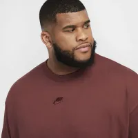 Nike Sportswear Premium Essentials чоловічі футболка колір коричневий