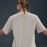 Nike Sportswear женская Loose Short-Sleeve футболка цвет коричневый