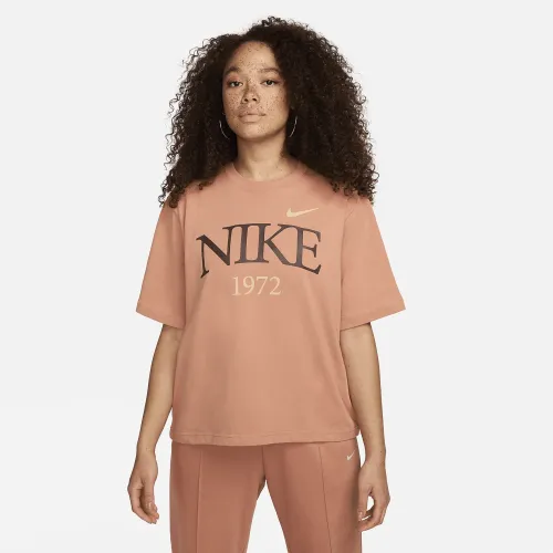 Nike Sportswear Classic жіноча футболка колір коричневий