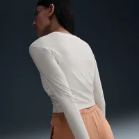 Nike Sportswear Chill Knit жіноча Slim Cropped футболка колір білий