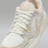 Nike Jordan CMFT Era женская Кроссовки цвет белый