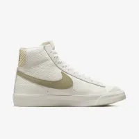 Nike Blazer Mid '77 жіноча Кросівки колір білий