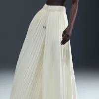 Nike Sportswear Collection женская Mid-Rise Pleated спортивные штаны цвет белый