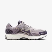 Nike Zoom Vomero 5 чоловічі Кросівки колір фіолетовий