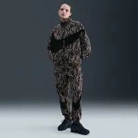 Nike Sportswear женская Woven Printed Куртка цвет черный