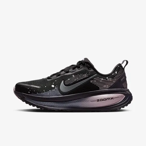 Nike Vomero 18 SE жіноча Road Running Кросівки колір чорний