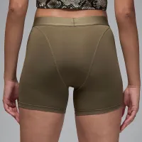 Nike Jordan Sport Leak Protection: Period жіноча Shortie колір зелений