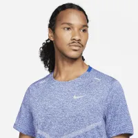 Nike Rise 365 чоловічі Dri-FIT Short-Sleeve Running Top блакитний