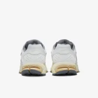 Nike Zoom Vomero 5 жіноча Кросівки колір білий