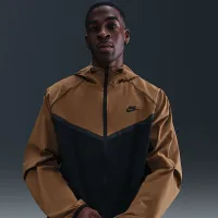 Nike Tech чоловічі Woven Куртка колір чорний