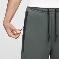 Nike Sportswear Tech Fleece мужские шорты цвет зеленый