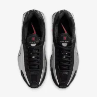 Nike Shox R4 жіноча Кросівки колір чорний