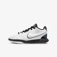 Nike LeBron XXI 