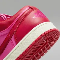 Nike Air Jordan 1 Low SE жіноча Кросівки Pink