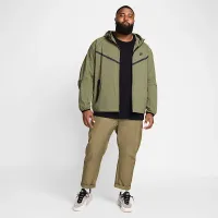 Nike Tech мужские Woven Куртка цвет зеленый