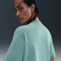 Nike Sportswear Essential жіноча Boxy футболка колір зелений