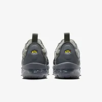 Nike Air VaporMax Plus чоловічі Кросівки колір сірий